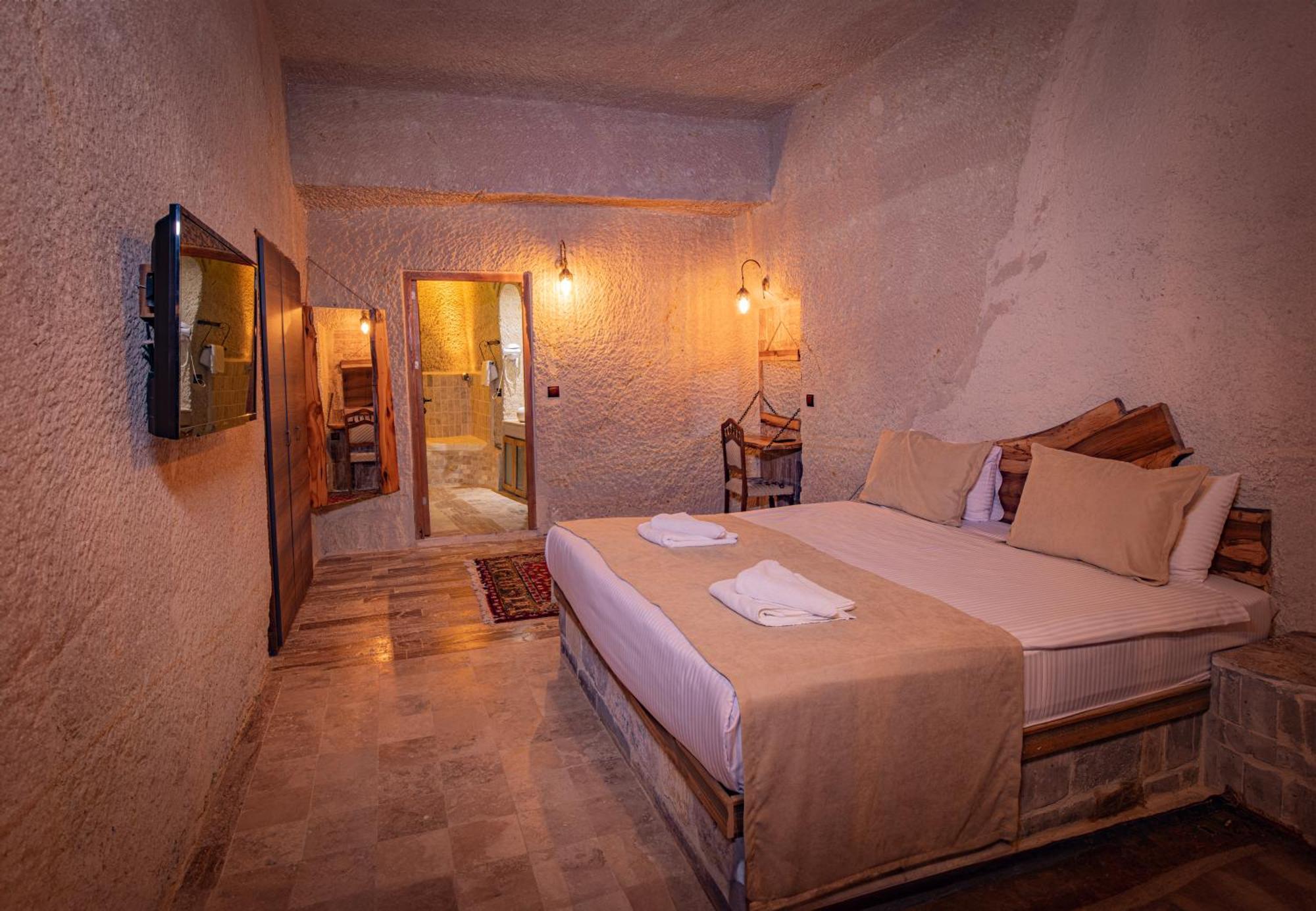 Sur Cave Hotel 어굽 외부 사진