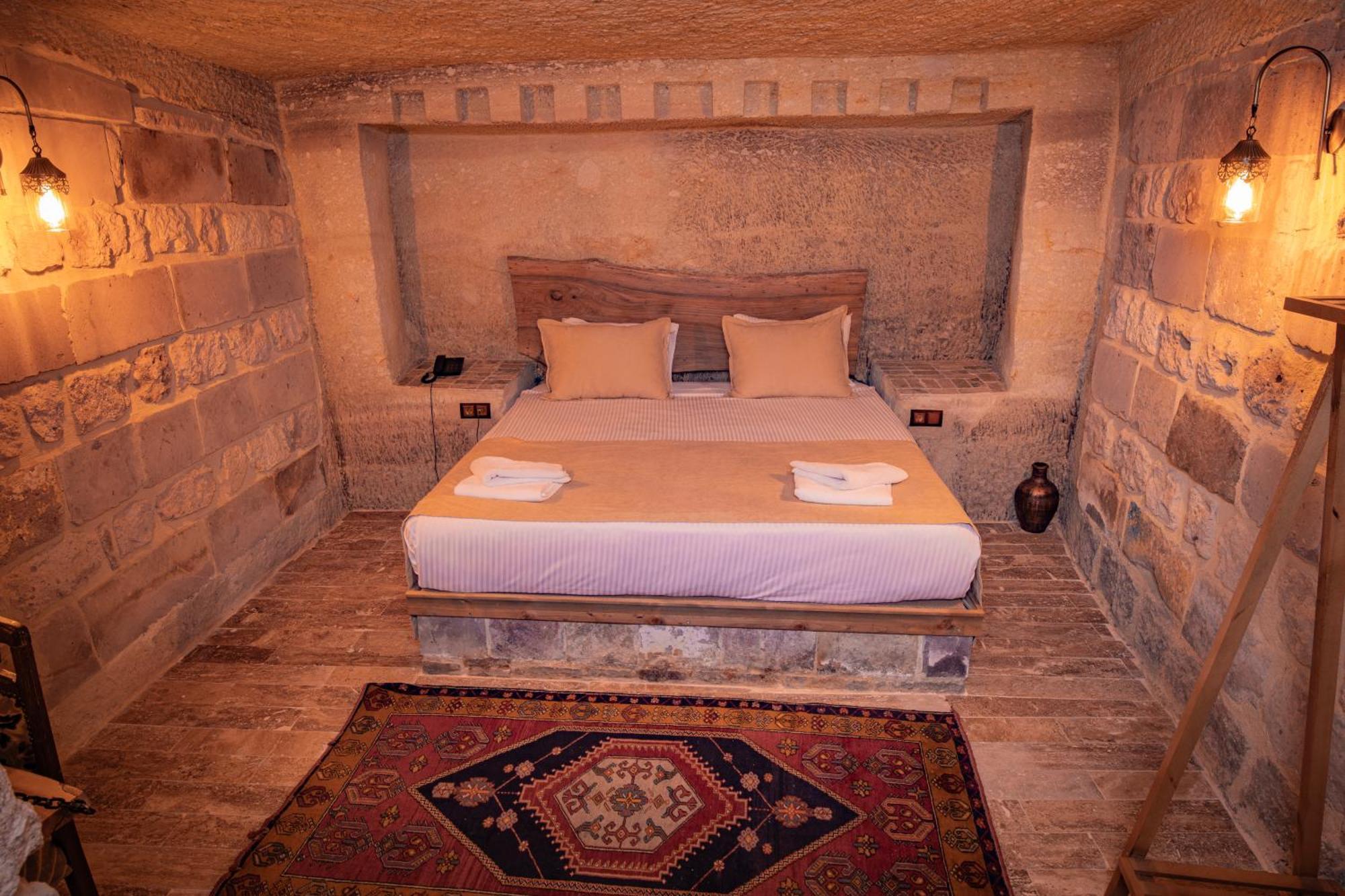 Sur Cave Hotel 어굽 외부 사진