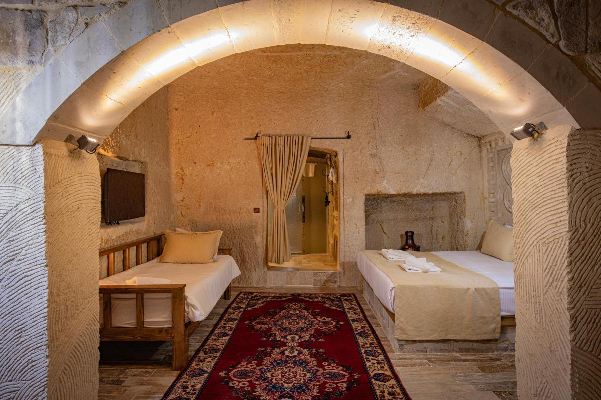 Sur Cave Hotel 어굽 외부 사진