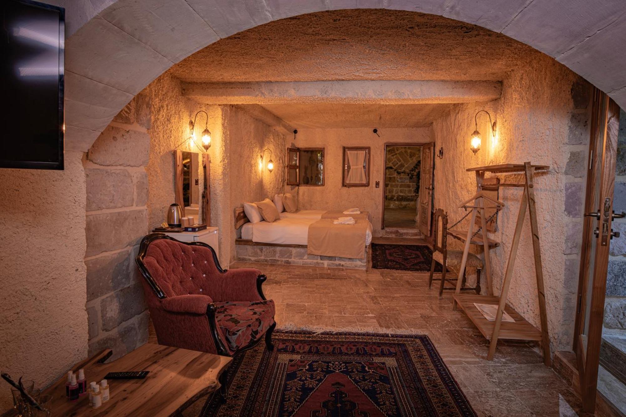 Sur Cave Hotel 어굽 외부 사진